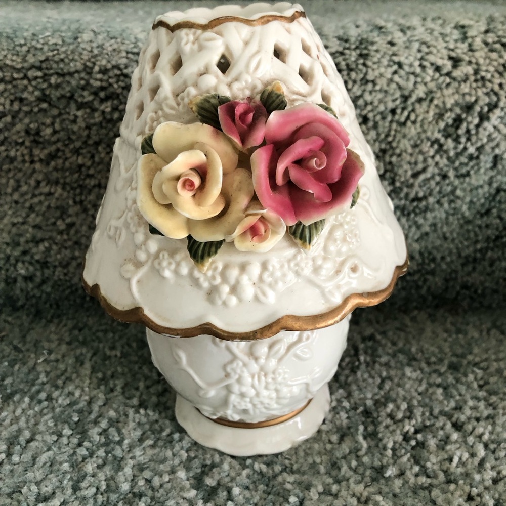 Pink and Cream Volitive Candle Lamp with Floral Accents